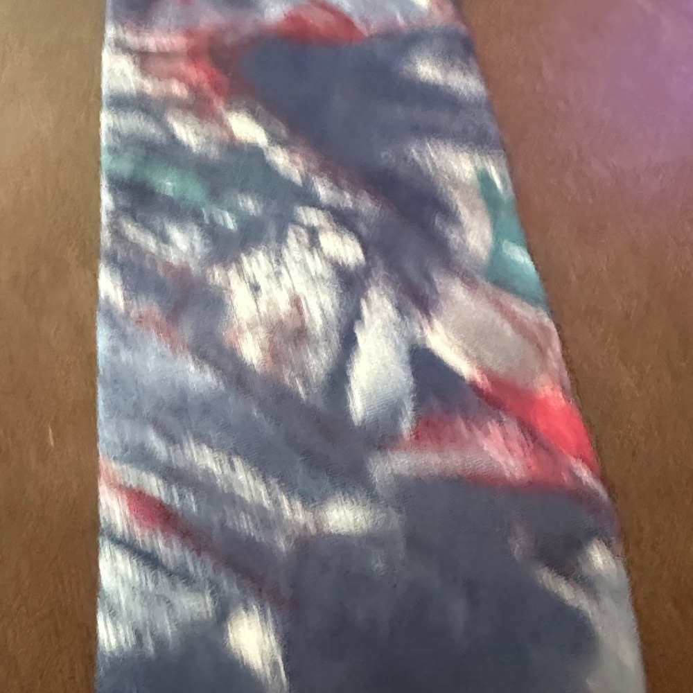 Vibrant Abstract Pattern Tie - Picture 5 of 6
